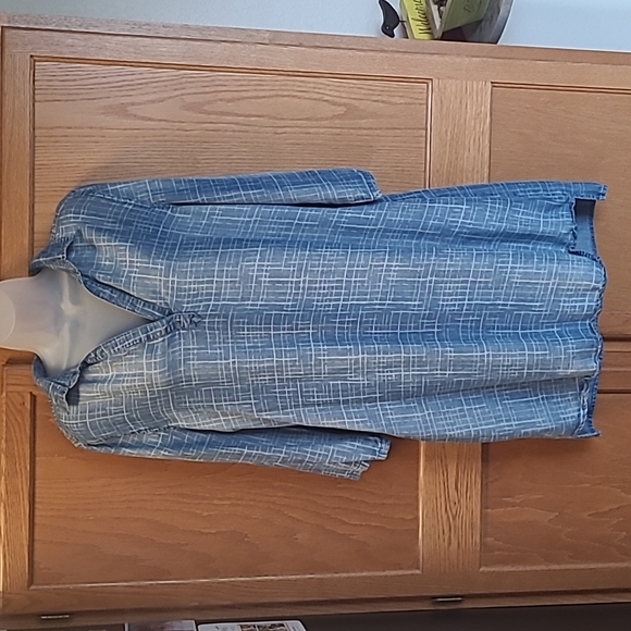 Max Jeans Dresses & Skirts - Max Jeans tunic vneck collared dress,  roll up sleeves, blue, varying hem line